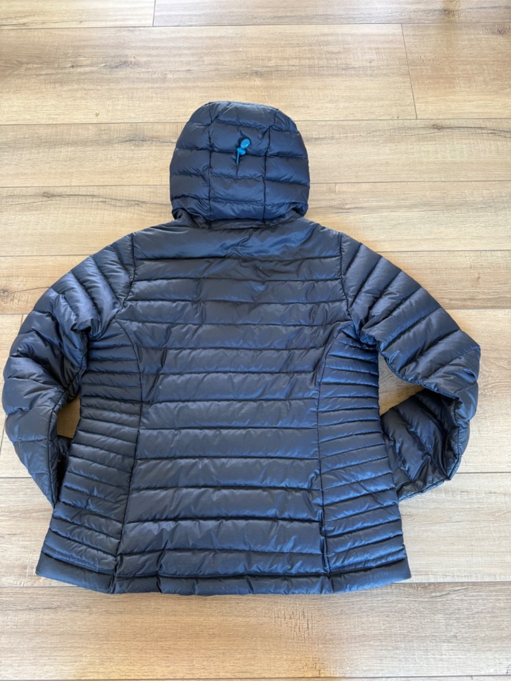Patagonia Women’s down sweater hoody puffer coat - Picture 5 of 7